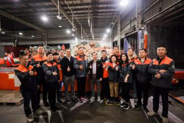 阿里董事局主席张勇向“双11”物流人致意