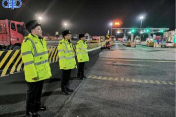 交通部回应“撤站”后部分货车通行费畸高：正督促各地抓紧解决