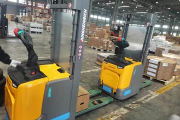 【动态】武汉加油 | 抗击疫情永恒力在行动