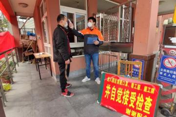 一线：缺人缺口罩，快递复工的第一天有多难？