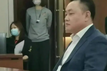 国美黄光裕被员工围堵，讨薪现场，爆发肢体冲突