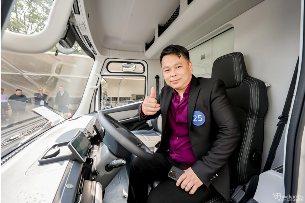 1762159176470251.jpg 4.jpg